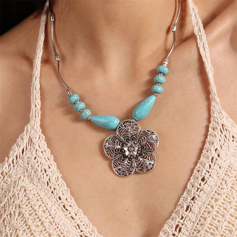 Turquoise Aihua Necklace - style 511 - Cowboy Outpost