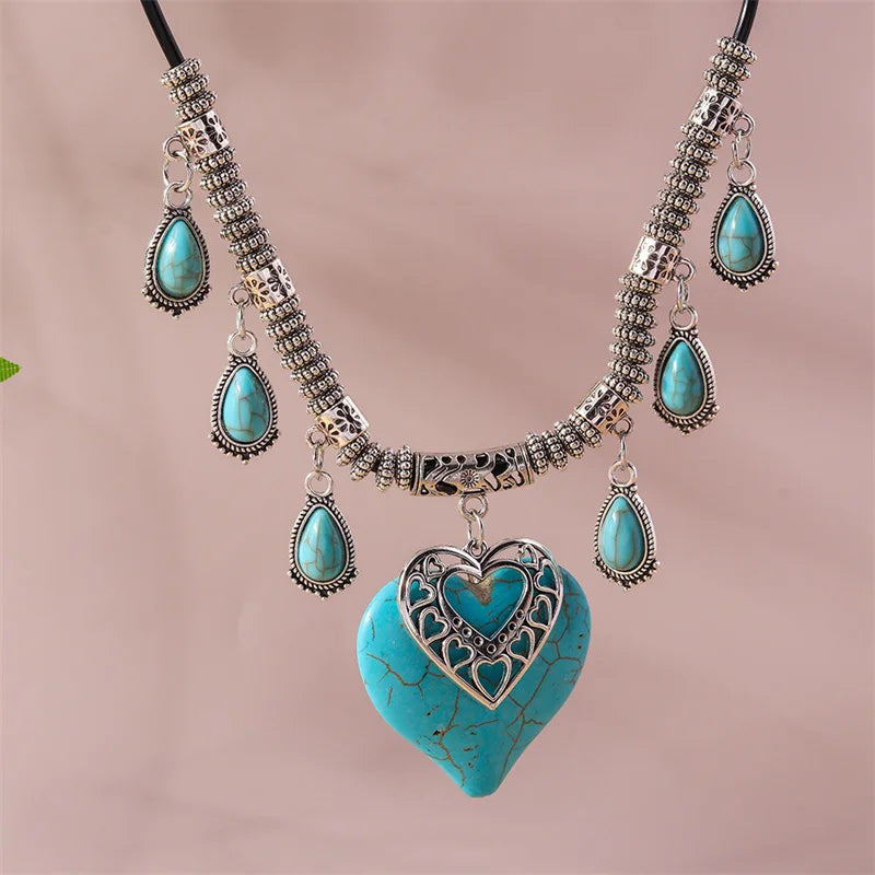 Turquoise Aihua Necklace - style 1519 - Cowboy Outpost