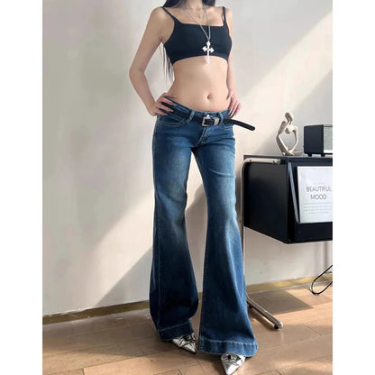 Low-Rise Flare Jeans - Dark blue - Cowboy Outpost