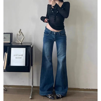 Low-Rise Flare Jeans - Dark blue - Cowboy Outpost
