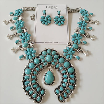 Turquoise Ethnic Necklace - Cowboy Outpost